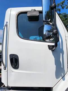 Freightliner M2 112 Right Door for a 2016 Freightliner M2 112 Medium Duty