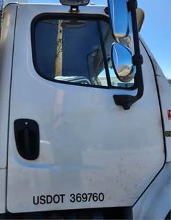 Freightliner M2 112 Right Door for a 2007 Freightliner M2 112 Medium Duty