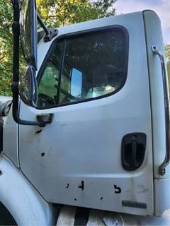 Freightliner M2 112 Left Door for a 2005 Freightliner M2 112 Medium Duty