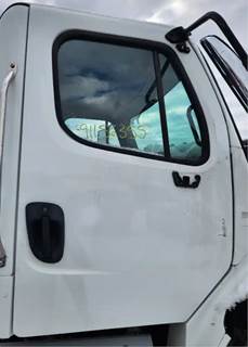 Freightliner M2 112 Right Door for a 2019 Freightliner M2 112 Medium Duty