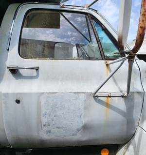 GMC C7000 Right Door