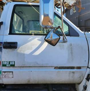 GMC TopKick C7000 Right Door for a 1990 GMC C7000 Topkick