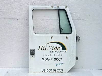 International 4700 LP Right Door for a 2000 International 4700 LOW PROFILE