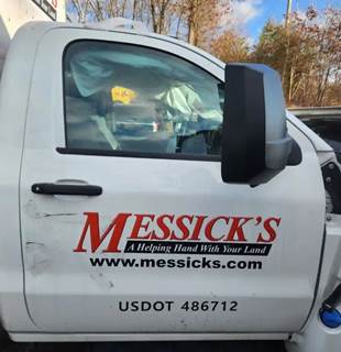 International CV515 Right Door