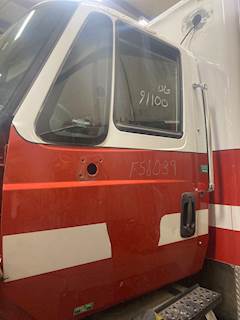 International DuraStar 4300 Left Door