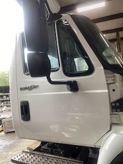 International DuraStar 4300 Right Door