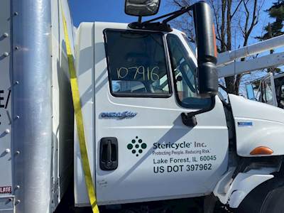 International DuraStar 4300 Right Door