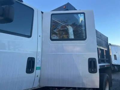 International DuraStar 4300 Left Door