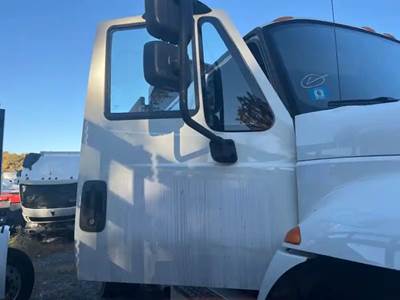 International DuraStar 4300 Right Door