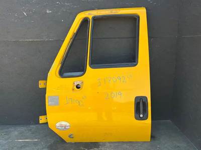 International DuraStar 4300 Left Door