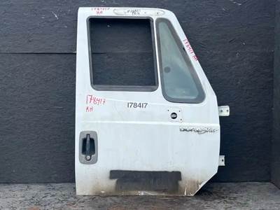 International DuraStar 4300 Right Door