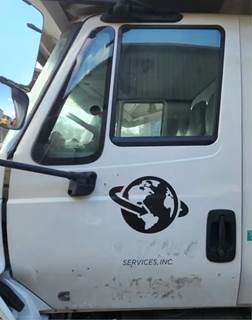 International DuraStar 4300 Left Door
