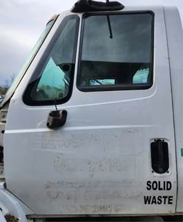 International DuraStar 4300 Left Door
