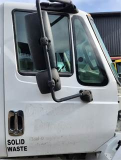International DuraStar 4300 Right Door