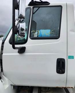 International DuraStar 4400 Left Door