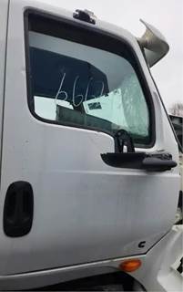 International LT625 Right Door