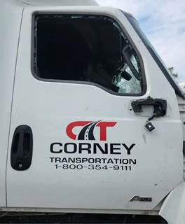 International LT625 Right Door