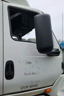 International LT625 Right Door