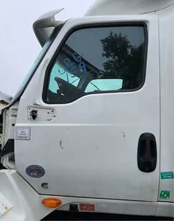 International LT625 Left Door