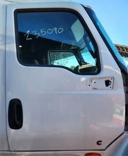 International LT625 Right Door