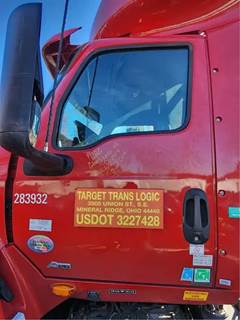 International LT625 Left Door