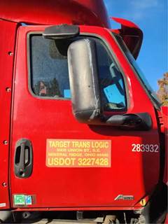 International LT625 Right Door