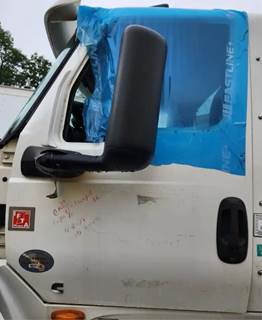 International LT625 Left Door