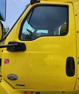 International RH613 Left Door