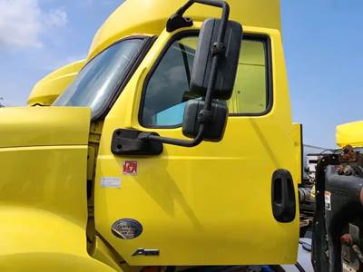 International RH613 Left Door