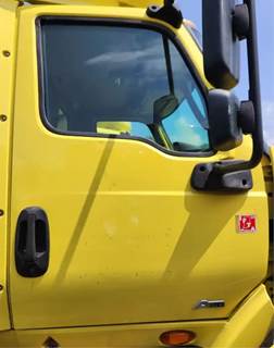 International RH613 Right Door