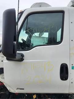 International RH613 Left Door