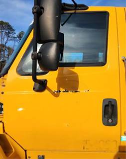 International WorkStar 7400 Left Door