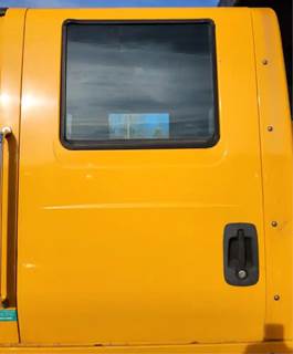 International WorkStar 7400 Left Door