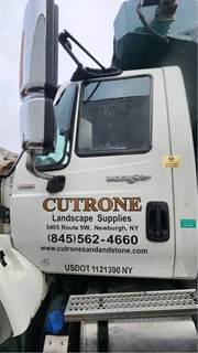 International WorkStar 7500 Left Door