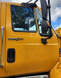 International WorkStar 7500 Right Door