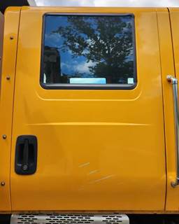 International WorkStar 7500 Right Door