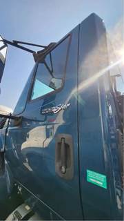 International WorkStar 7600 Left Door