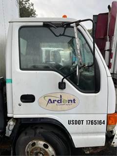 Isuzu NPR HD Right Door for a 2004 Isuzu NPR-HD