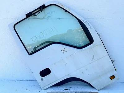 Isuzu NPR HD Right Door for a 2007 Isuzu NPR-HD