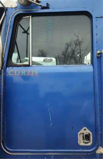 Kenworth Left Door for a 1990 Kenworth W900