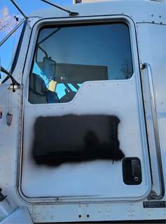 Kenworth T300 Left Door