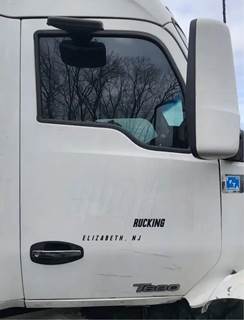 Kenworth T680 Right Door