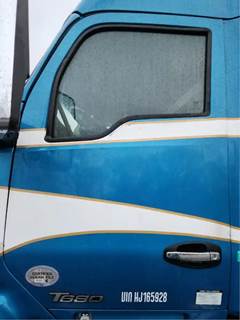Kenworth T680 Left Door