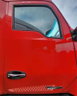 Kenworth T680 Right Door
