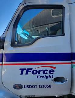 Kenworth T680 Left Door