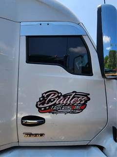 Kenworth T680 Right Door