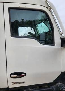 Kenworth T680 Right Door