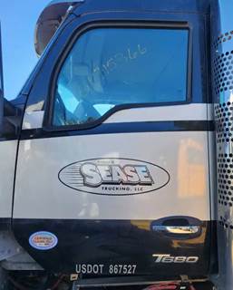 Kenworth T680 Left Door