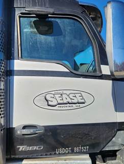 Kenworth T680 Right Door