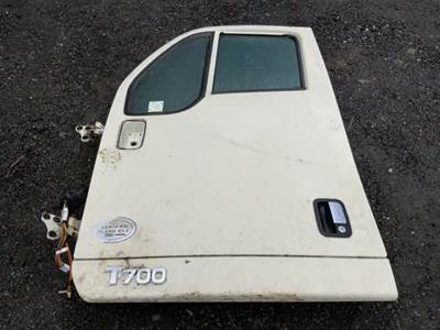 Kenworth T700 Left Door